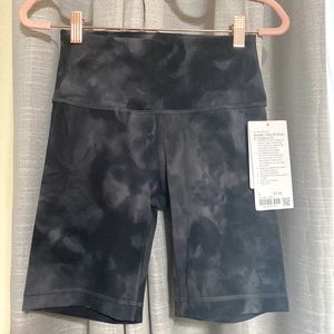 Lululemon Wunder Train shorts
